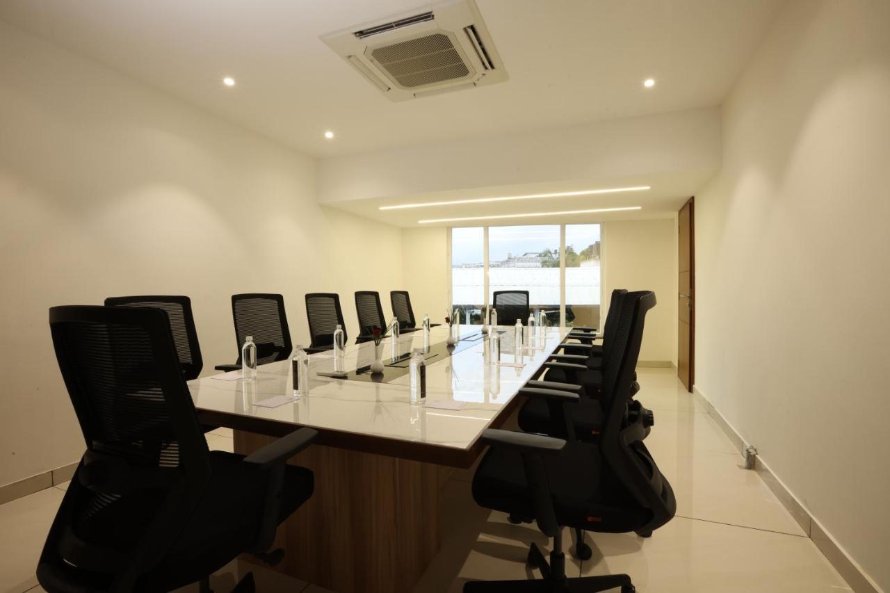 Royal Plaza Suites By Rak Rooms, Mangaluru Zewnętrze zdjęcie